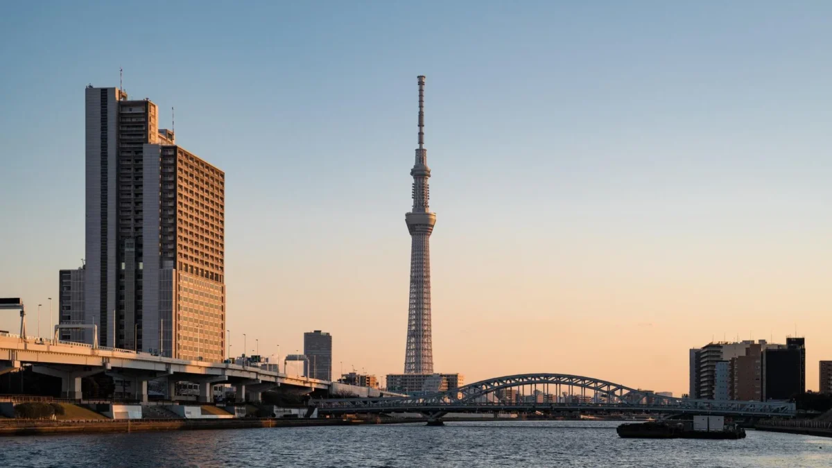 東京