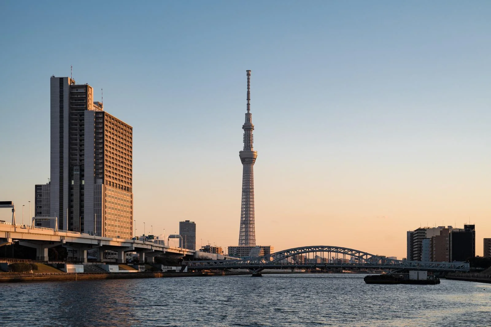 東京